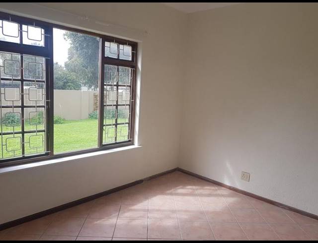 3 BEDROOM PROPERTY TO RENT IN WELLWAY PARK EAST